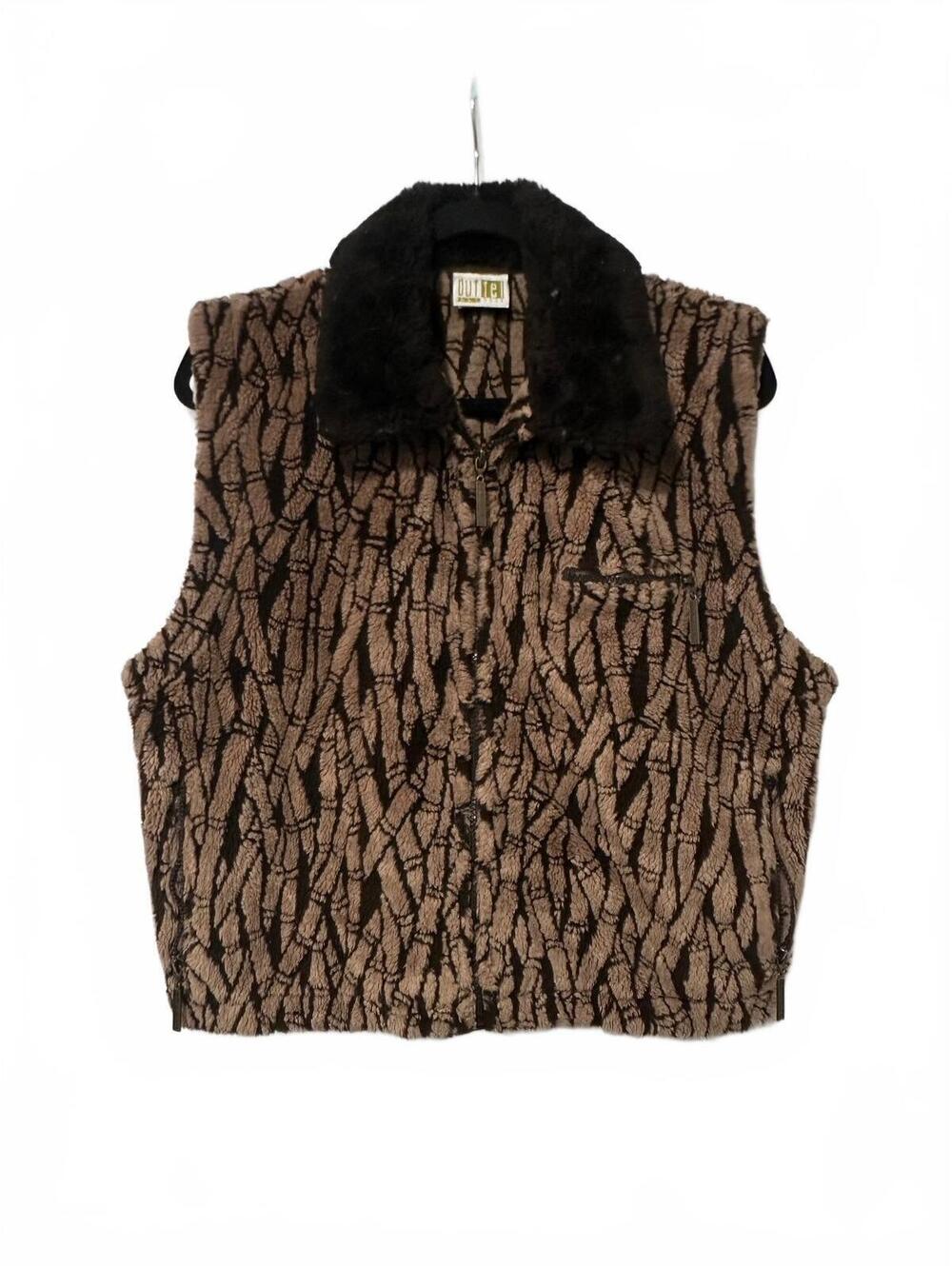 Duffel faux fur collar patterned vest